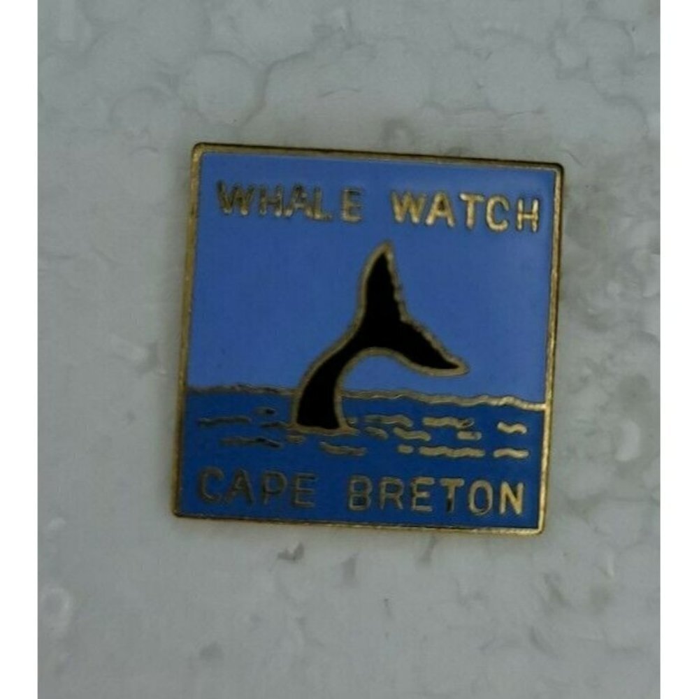Cape Breton Pin‎ whale watch  pin hat travel lapel